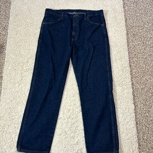 RUSTLER 38x32 straight leg relaxed fit jeans in EUC